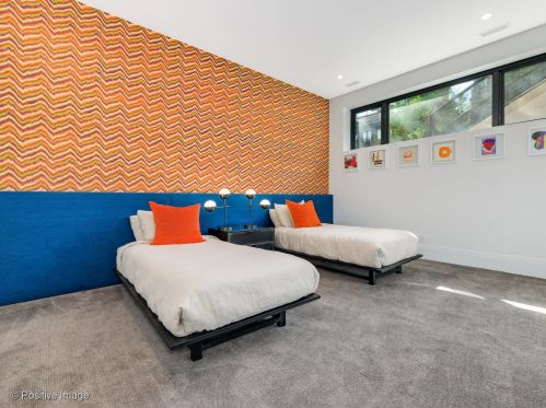 1857 Orch St, Chicago IL 60614-5109 exterior