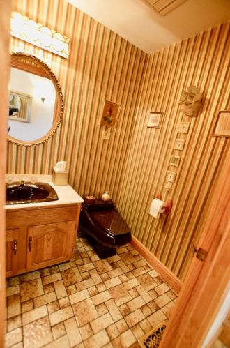 3822 Barreville Rd, Bull Valley IL 60012-2162 exterior