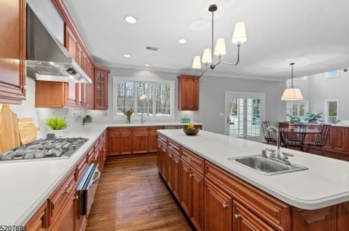 46 Morgan Dr, Sparta NJ 07871-3567 exterior