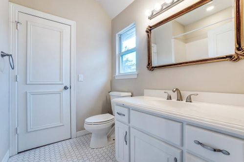 17916 Castle Bnd Dr, Dallas TX 75287-6800 exterior