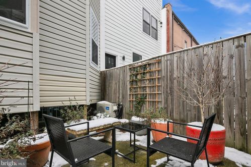 1406 Meridian Pl, Washington DC 20010-1924 exterior