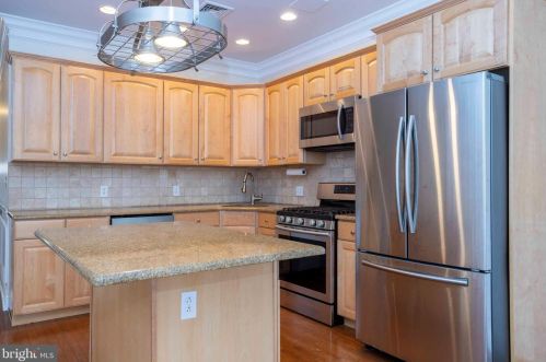 2238 Christian St, Philadelphia PA  19146-2520 exterior