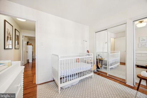 2210 Kater St, Philadelphia PA 19146-1139 exterior