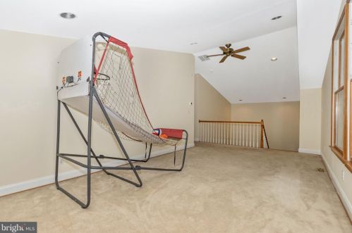 120 Piping Rock Dr, Silver Spring MD 20905-5863 exterior