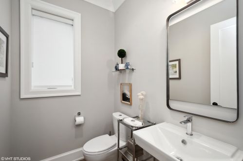 2738 Racine Ave, Chicago IL  60614-1206 exterior