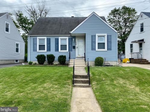 136 Irvington Pl, Trenton, NJ 08610-3911