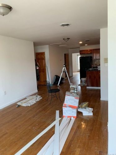 2418 Seymour Ave, Bronx NY 10469-3017 exterior