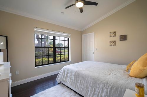 7195 Le Chalet Blvd, Boynton Beach FL 33472-5033 exterior