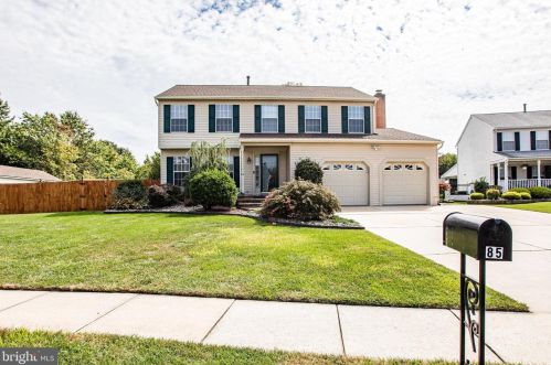 85 Hamilton Lakes Dr, Trenton, NJ 08619-3449