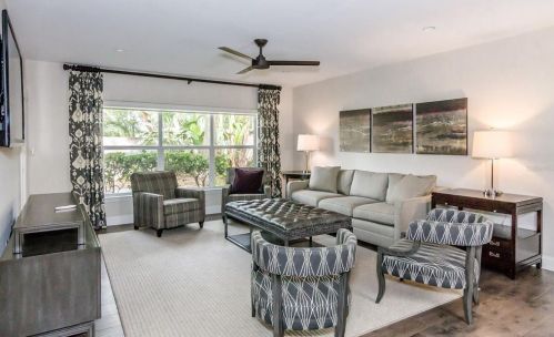 614 Arbor Lake Ln, Tampa, FL 33602-5760