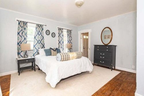 514 Kalamazoo St, Paw Paw MI 49079-1130 exterior