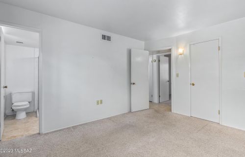 414 Silverbell Rd, Tucson AZ 85745-9385 exterior