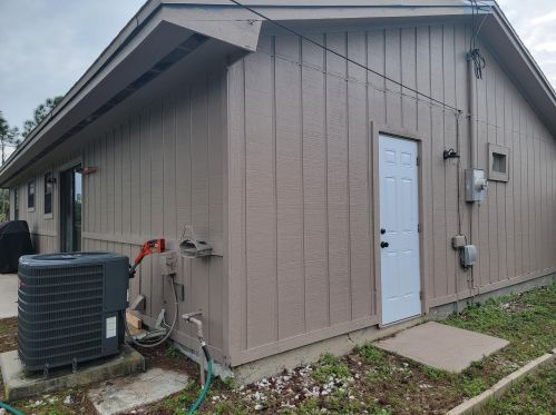 1433 Navajo Ln, Fort Pierce FL  34983-3147 exterior