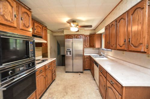 8611 Ramble Rd, Bull Valley IL 60097-8898 exterior