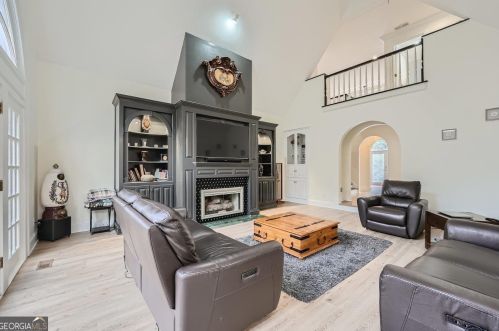 8210 Grogans Fry Rd, Atlanta GA 30350-3108 exterior