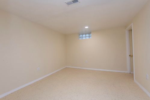 4625 74, Milwaukee WI 53218-4750 exterior