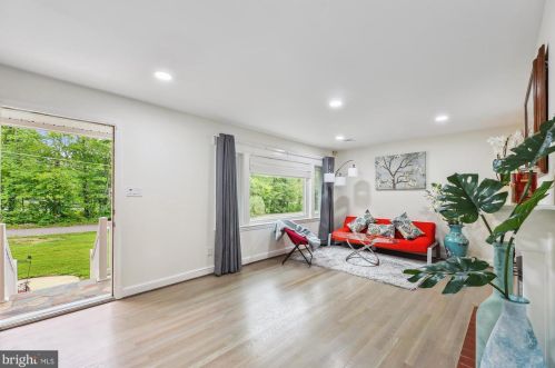 5117 Mount Vernon Memorial Hwy, Alexandria VA  22309-3319 exterior