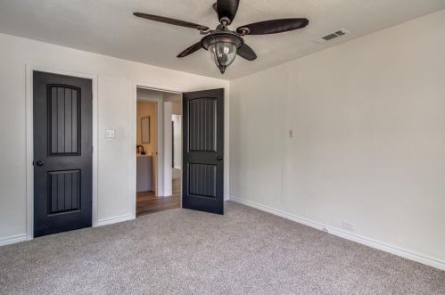 504 Monterey St, Denison TX 75021-6464 exterior