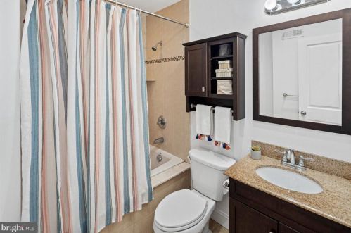 1932 4 St, Philadelphia PA 19122-2235 exterior