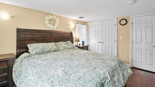 35 Ivernia Rd, Worcester MA 01606-1423 exterior