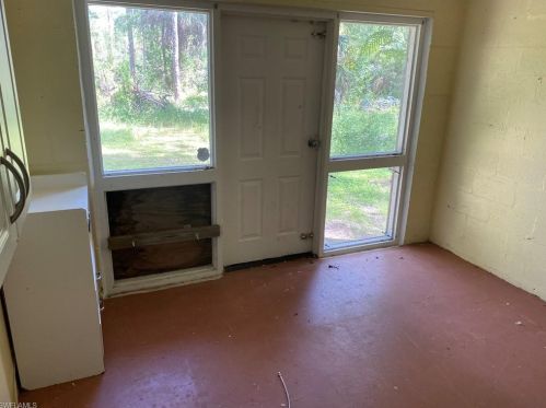 3720 8 Ave, Naples FL 34102-6842 exterior