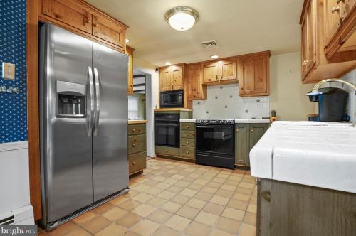 2071 Sunnyside Ave, Pottstown PA 19464-3026 exterior