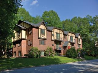 50 Royal Crest Dr, North Andover MA  01845-6500 exterior