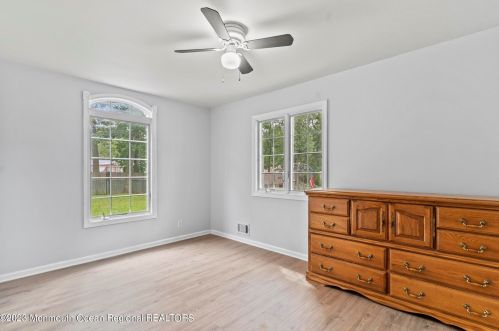 37 Chain Blvd, Berkeley Township NJ 08721-1925 exterior