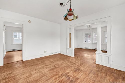 251 Flax Hl Rd, Norwalk CT 06854-2505 exterior