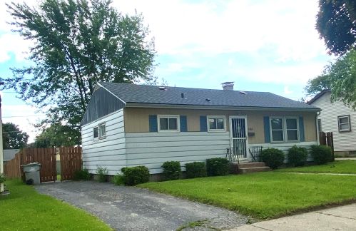 7105 Kathryn Ave, Milwaukee, WI 53218-2918