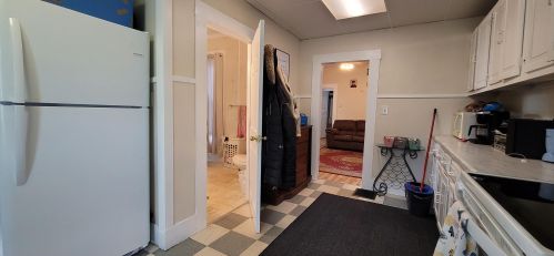 15 Pierce St, Concord NH 03301-3663 exterior