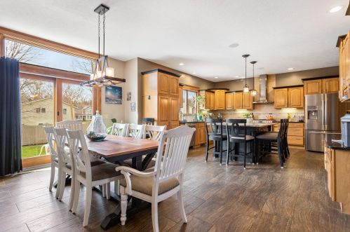 1061 Robinhood Dr, Meskegon MI  49445-2075 exterior