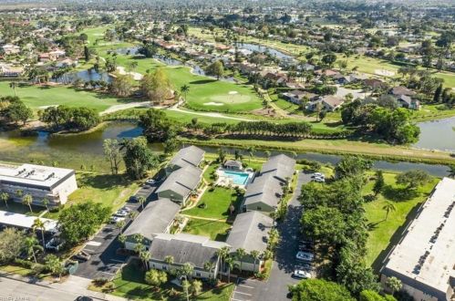 5501 Rattlesnake Hammock Rd, Naples FL 34113-7429 exterior