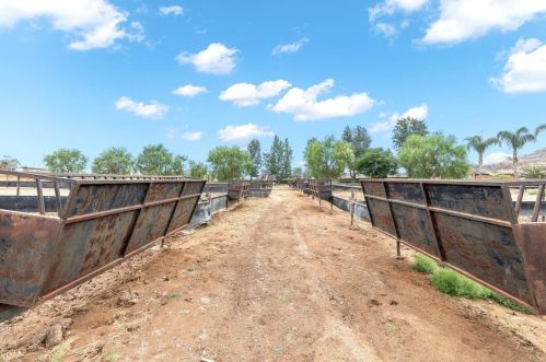 19030 Santa Rosa Mine Rd, Perris CA 92570-7769 exterior