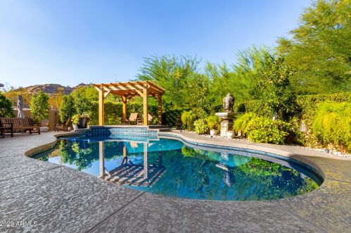 11039 11th St, Phoenix AZ  85020-5852 exterior