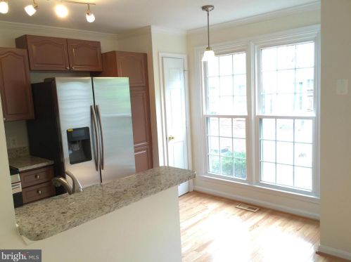 4653 Lambert Dr, Alexandria VA  22311-4942 exterior