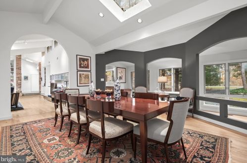 10113 Bevern Ln, Rockville MD 20854-2130 exterior