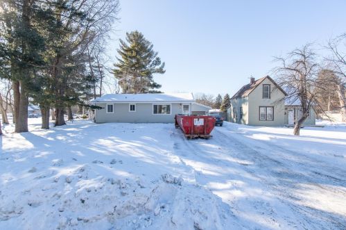 803 7 Ave, Princeton MN 55371-1205 exterior