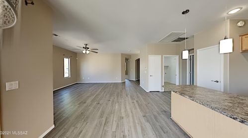 8401 Benidorm Loop, Tucson, AZ 85757-6812