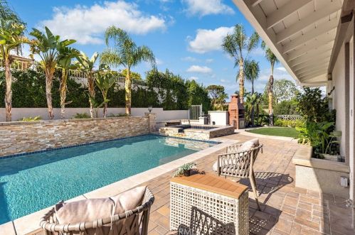 1347 Dana Pl, Fullerton CA  92831-1108 exterior