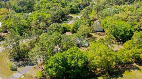 12216 Twin Br Acres Rd, Tampa FL 33626-3711 exterior