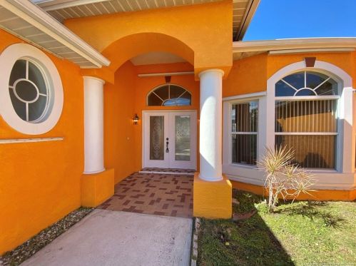 2126 Gailwood St, Fort Pierce FL  34987-2202 exterior