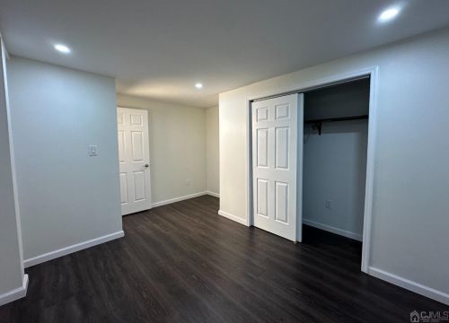 240 Garfield St, Edison NJ 08820-1719 exterior