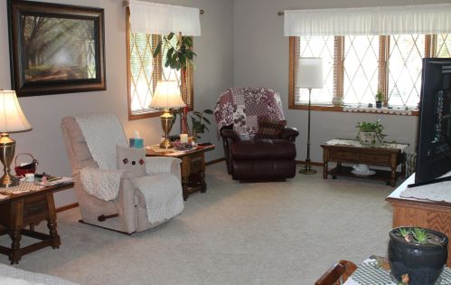 1748 Cross St, Manitowoc, WI 54220-1837