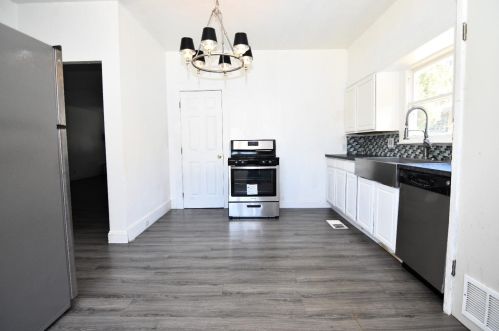 334 Vermont Ave, Turlock CA 95380-5332 exterior