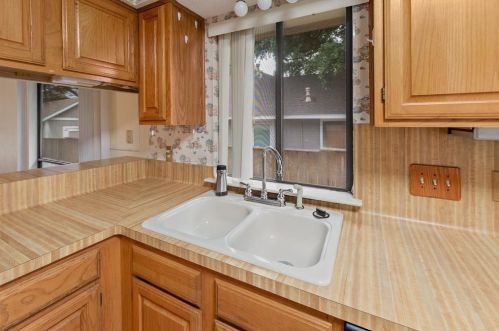 2012 Crystal Shr Dr, Austin TX 78728-5446 exterior