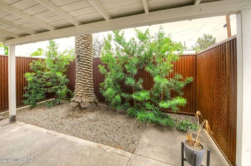 2015 8 St, Tucson AZ 85719-5515 exterior