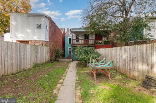 453 Queen St, Lancaster PA 17603-2984 exterior