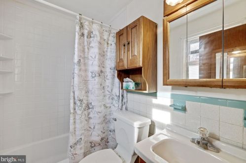 3023 Castleleigh Rd, Silver Spring MD 20904-1713 exterior