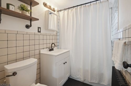 301 Lincoln Park, Cranford NJ  07016-3122 exterior